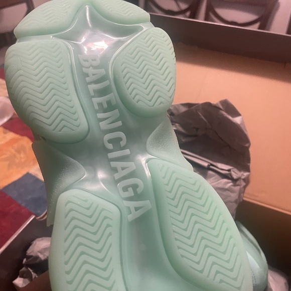 Mint Balenciaga brand new - Picture 7 of 13